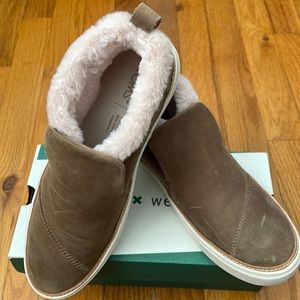 Toms women’s size 6 fur lined